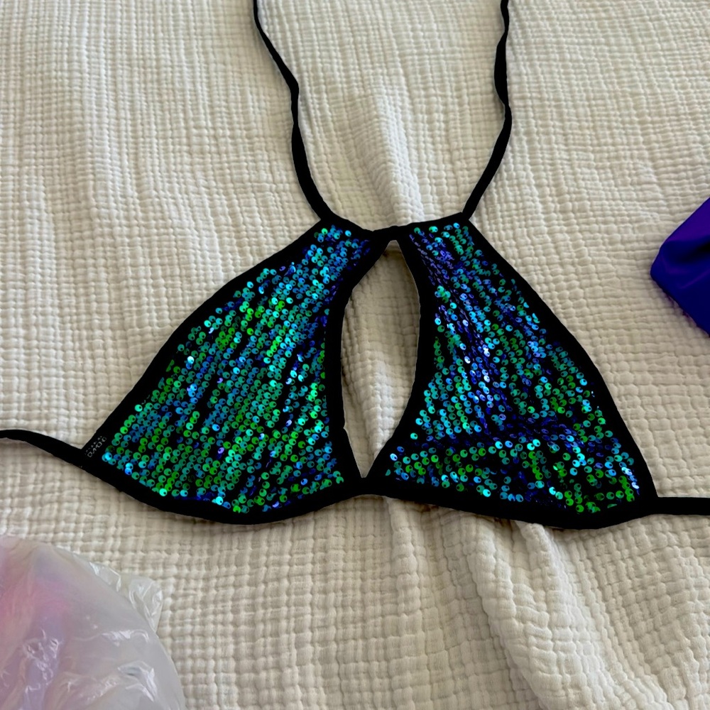 Sequin Crop top , open cleavage middle section